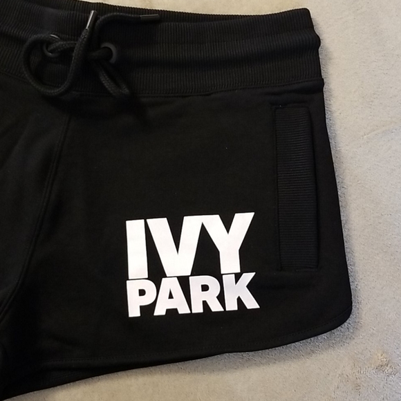 *LAST ONE* Ivy Park Logo Shorts in Black - Picture 5 of 10